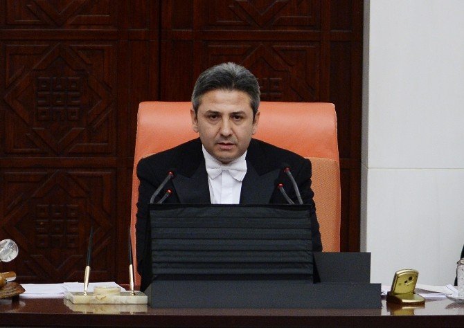 Ak Parti’li Ve Mhp’lilerin Ayakta Alkışladığı Konuşma