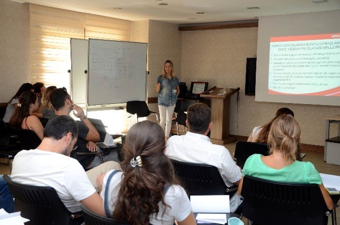 Gebe Okulu’yla Bilinçi Anne Ve Babalar