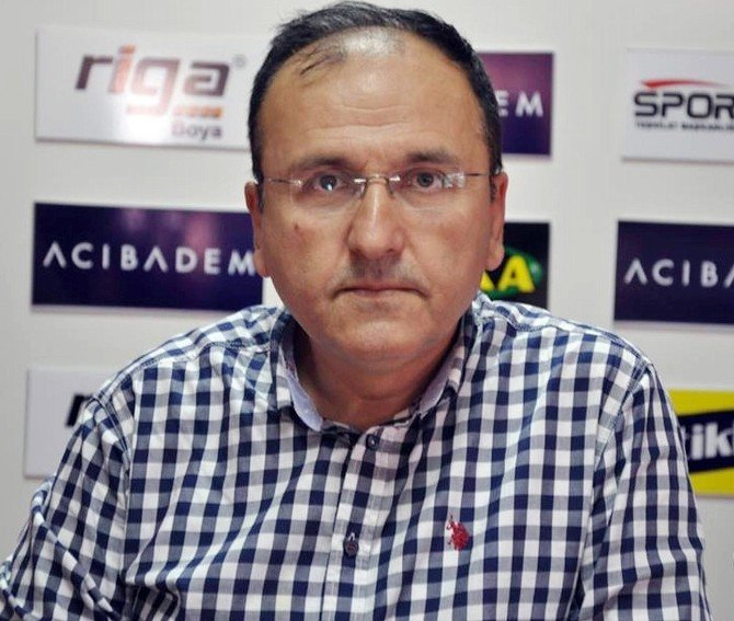 Sivasspor Başkan Vekili: ”Futbolcular Bizi Katar Gibi Görüyor”