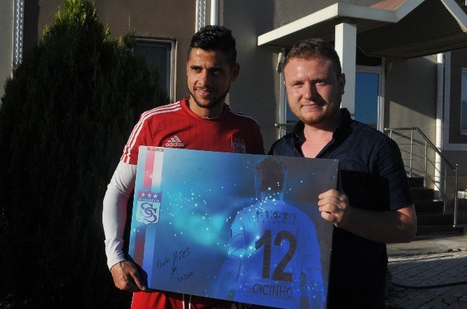 Sivasspor Taraftarlarından Futbolculara Yoğun İlgi