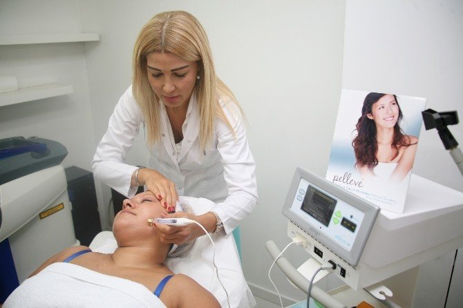 Dr. Eroğlu: “Kırışıklıklarınızdan Altın Ütü Sistemiyle 30 Dakikada Kurtulun”