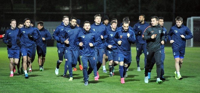 Medipol Başakşehir İkinci Yarı Hazırlıklarını Sürdürüyor