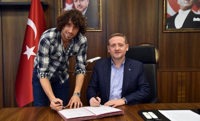 Medipol Başakşehir, Mehmet Battal İle Sözleşme Yeniledi