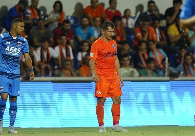 Emre Belözoğlu: "Bırakmayı Düşündüm"