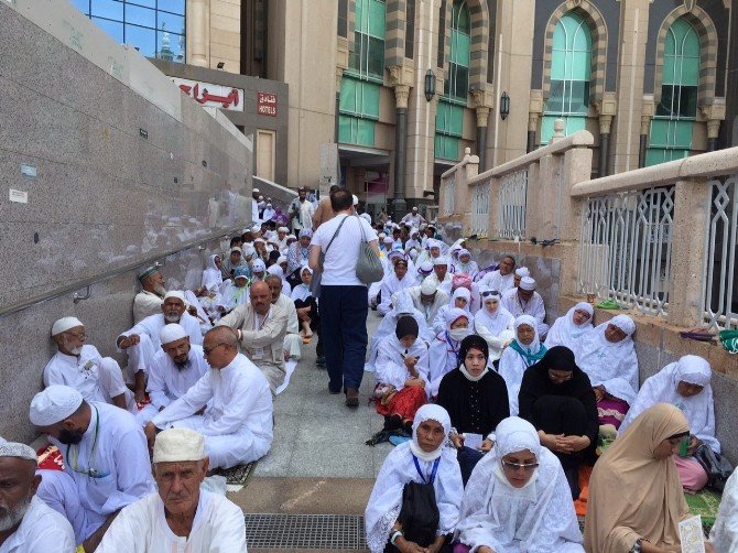 Kabe’de Cuma Namazı İzdihamı