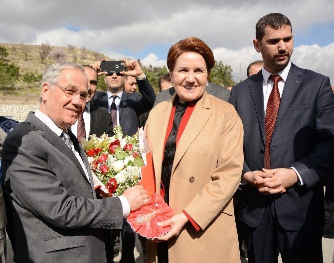 Meral Akşener: "Seni Seçenden Niye Korkuyorsun Kardeşim?"