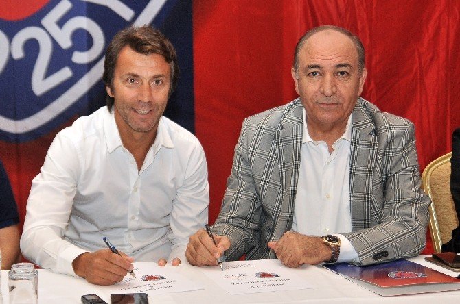 Bülent Korkmaz İmzayı Attı