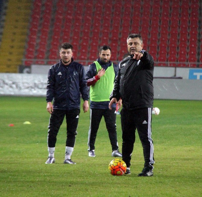 Nurullah Sağlam Mersin İdmanyurdu’nda İki Gün Dayanabildi