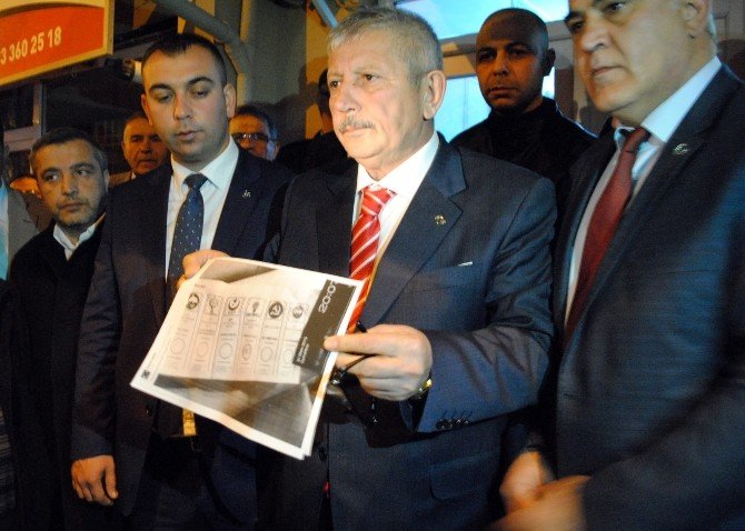 Ak Partili Başkanın Oy Pusulası Şakası