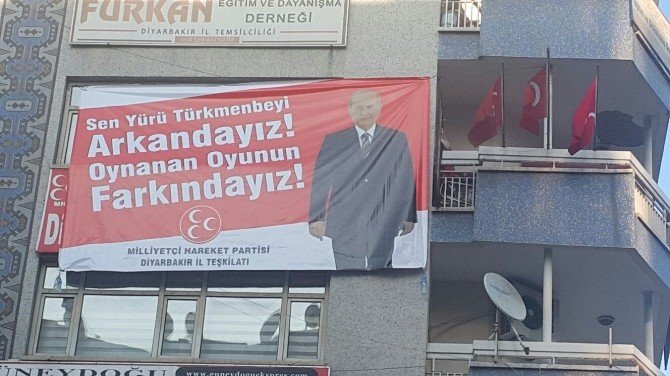 Diyarbakır’dan Bahçeli’ye Pankartlı Destek