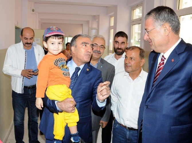 Mhp’li Öztürk Oyunu Kullandı