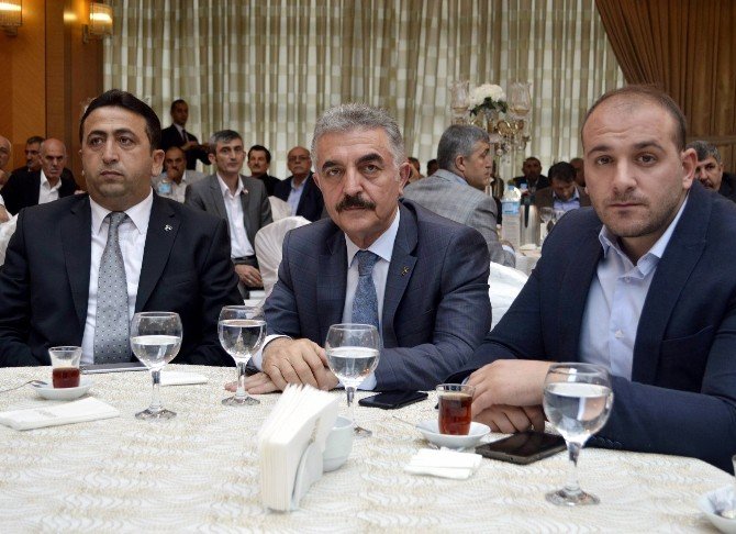 Büyükataman, Erzurumlularla Kahvaltıda Buluştu