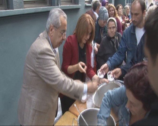 Mhp Zonguldak’ta Aşure Dağıttı
