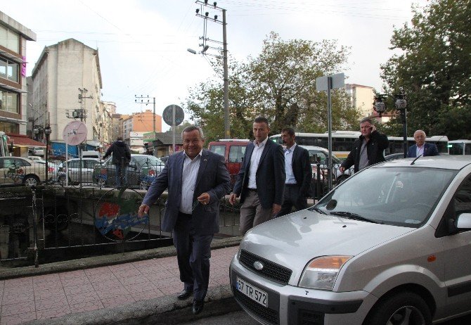 Belediye Başkanı Mhp’den İstifa Edip Ak Parti’ye Geçti