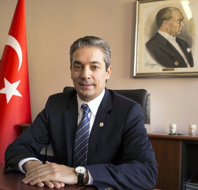 İtalya’da Oy Verme İşlemi Başladı