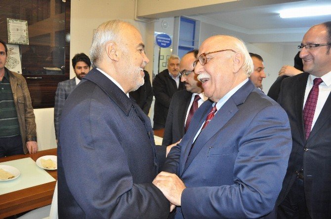 Bakan Avcı, Erzurumlularla Buluştu