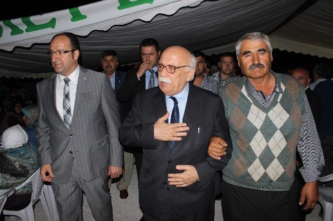 Bakan Avcı Şehit Uzman Çavuşun Mevlidine Katıldı