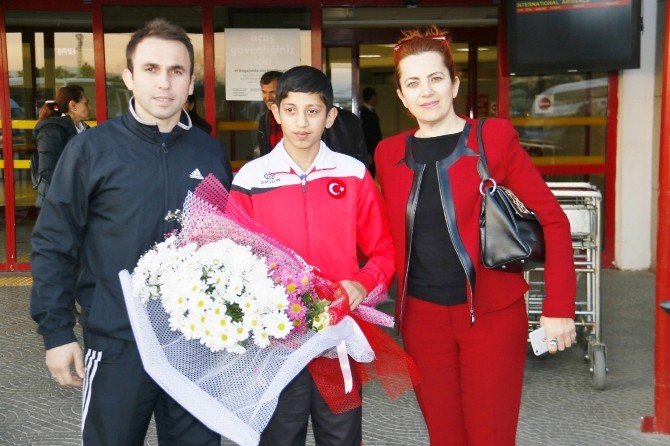 Balkan 2.’si Güreşçiye Karşılama