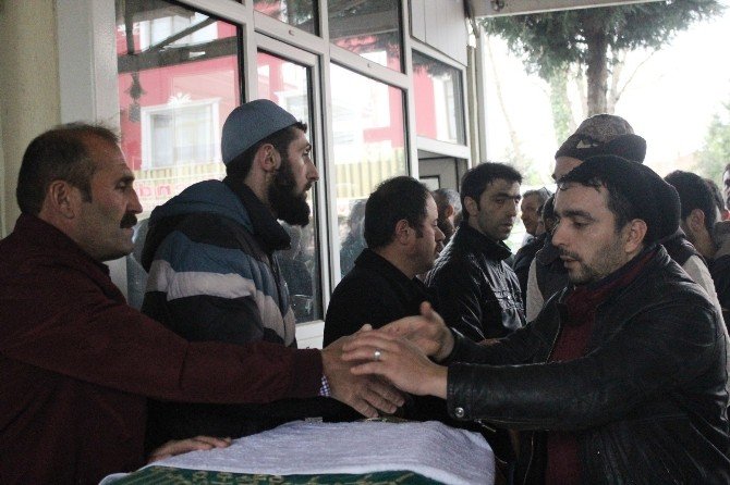 Milli Karateci Mehmet Burnaz Son Yolculuğuna Uğurlandı