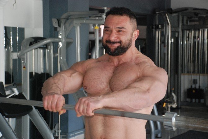 Kilo Almak İçin Vücut Geliştirme Sporuna Başladı, Dünya 3.’sü Oldu