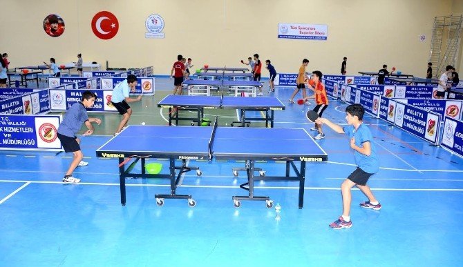 Milli Takım Sporcularına Moral Ziyareti