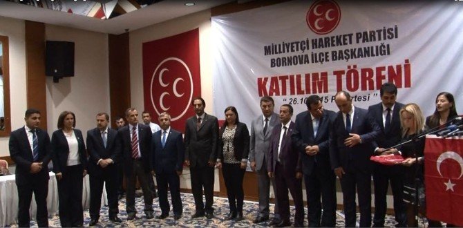 İzmir’de Mhp’ye Çeşitli Siyasi Partilerden Yaklaşık Yüz Kişi Katıldı