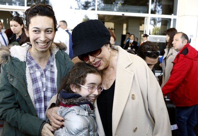 Türkan Şoray İki “Yağmur” Arasında Dilek Tuttu