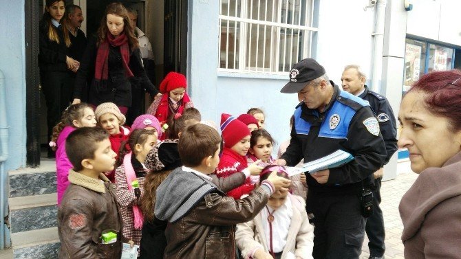 Sungurlu’da Minik Öğrenciler Polis Merkezini Gezdi