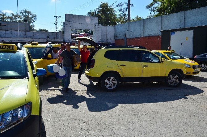 Otobüsleri Arıza Yapınca Stada Taksilerle Geldiler