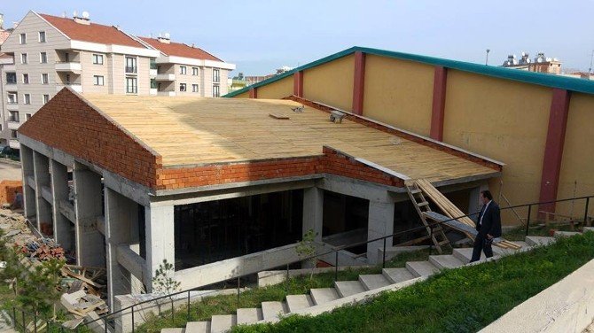 Mudanya Spor Salonu Ek Binası Gün Sayıyor