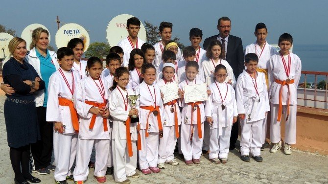 Mudanyalı Minik Karatecilerin Büyük Başarısı