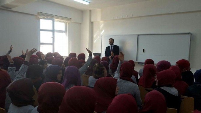 Müftü Karabayır İmam Hatip Lisesi’ni Ziyaret Etti