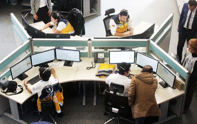 Çocuklar Telefonda Konuşmayı Öğrenmek İçin 112’yi Arıyor