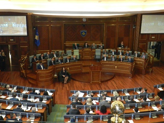 Kosova Meclisi 2 Aydan Sonra Sorunsuz Bir Şekilde Toplandı