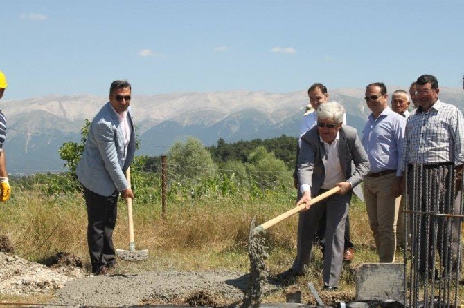 Müzeyyen Senar’ın Köyüne “Natural Park”