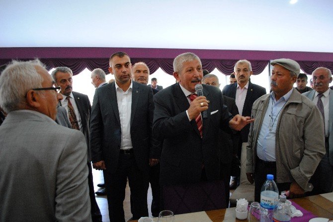 Mehmet Sarı Muhtarlarla Buluştu