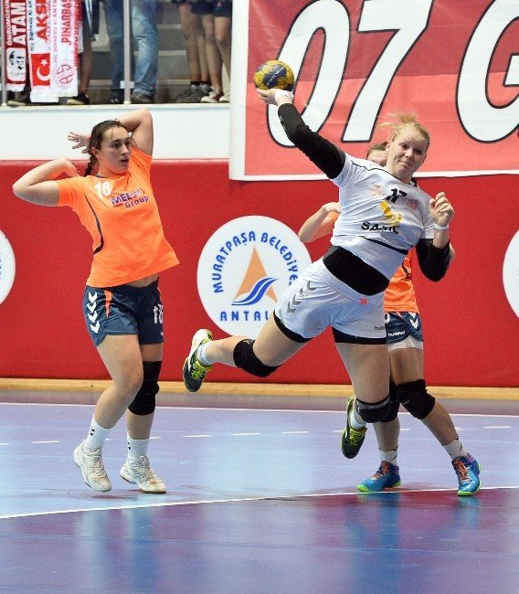 Muratpaşa Ehf’de Rakibini Bekliyor