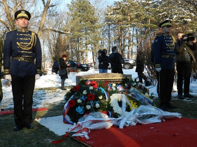Kosova İçin Hayatını Kaybeden Slovak Askerler Unutulmadı
