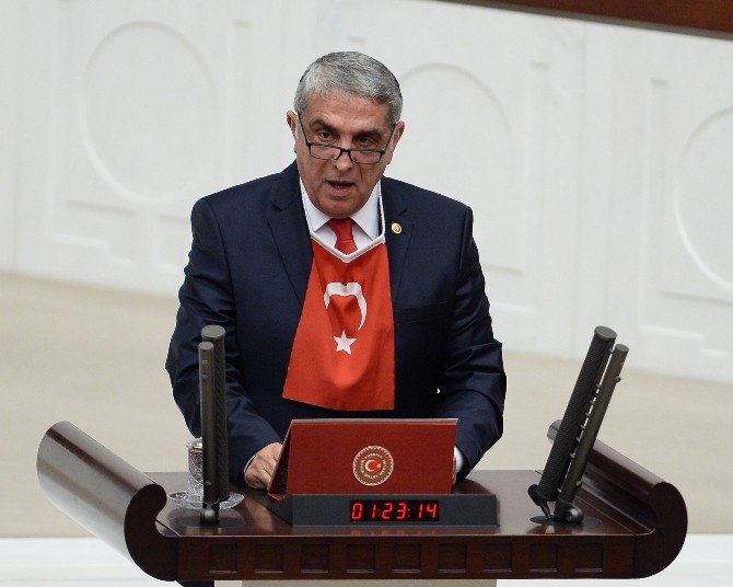 Ak Partili Vekilden Türk Bayraklı Yemin