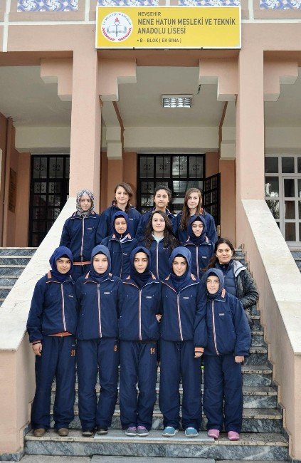 Bu Takımda Oynayan Herkes Akraba