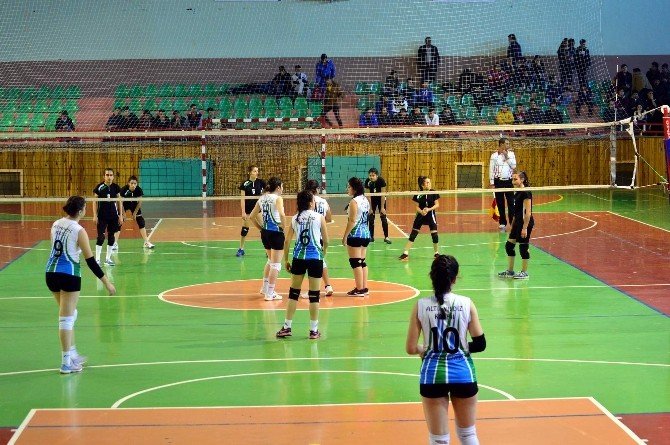 Nevşehir’de Okullararası Kızlar Voleybol Şampiyonası Sona Erdi