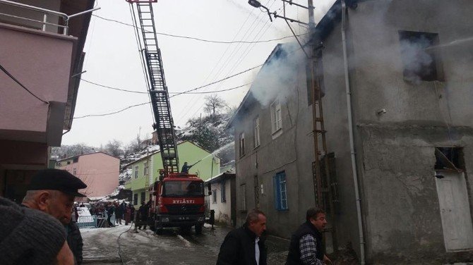 Niksar’da Yangın