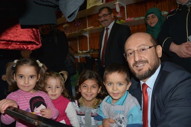 Niksar’da Giyim Market İle 500 Aileye Ulaşıldı