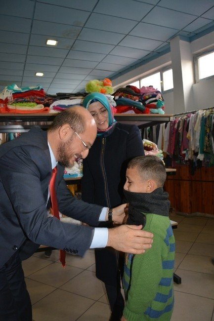 Niksar’da Giyim Market İle 500 Aileye Ulaşıldı