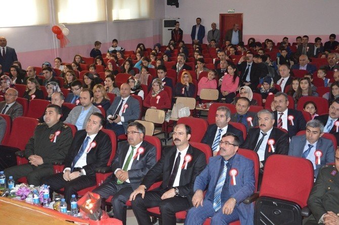Niksar’da Öğretmenler Günü Kutlaması