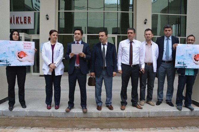 Niksar’da Sağlık Çalışanları ’Teröre’ Karşı Tek Yürek Oldu