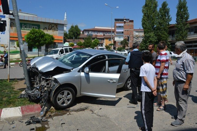 Niksar’da Kaza: 2 Yaralı