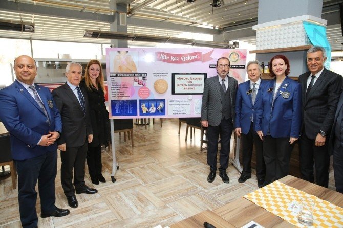 Kadınlar Meme Kanserini Kendileri Teşhis Edecek