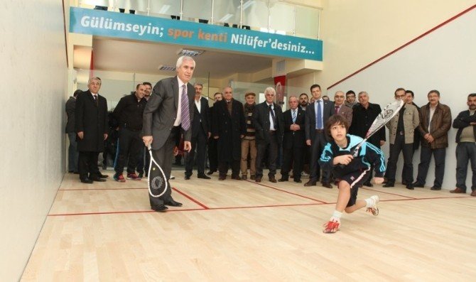 Bozbey: "Nilüfer Squash Sporunun Merkezi Olacak"