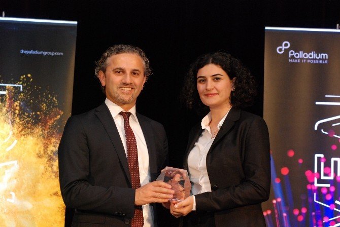 Defacto’nun Başarıları ’Hall Of Fame’ İle Ödüllendirildi